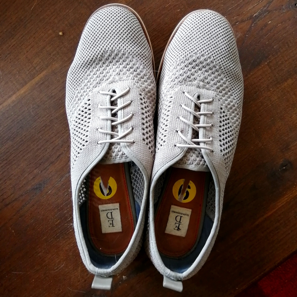 Ellen Degeneres Gray Knit Flats